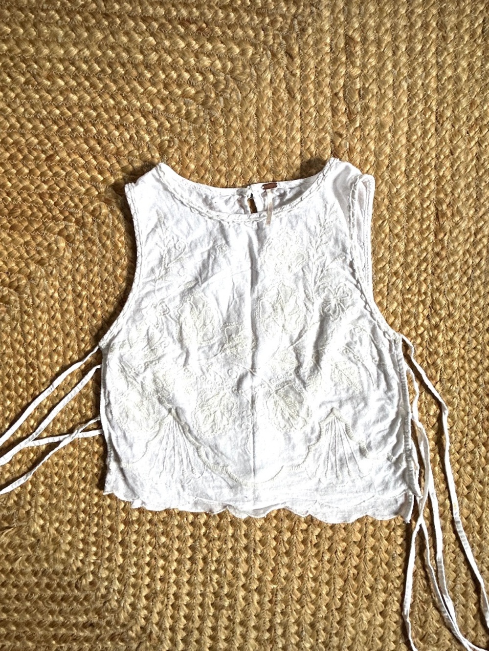 Free People Faded Gardens White Embroidered Tie-Side Sleeveless XS